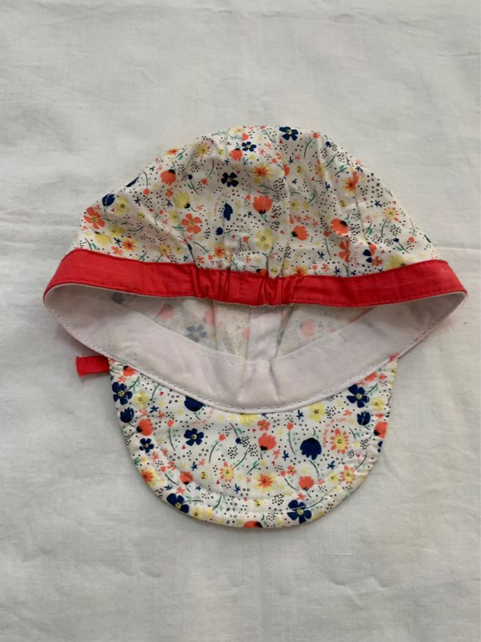 Casquette fleurie - photo numéro 2
