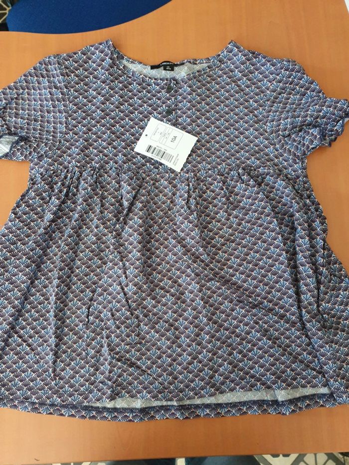 Blouse manches courtes 10 ans - photo numéro 2