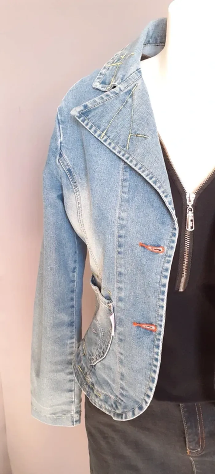Jolie veste en jean délavée - photo numéro 5