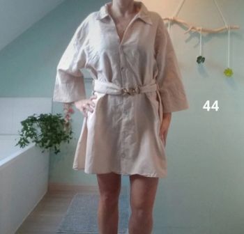 Superbe robe avec ceinture taille 44