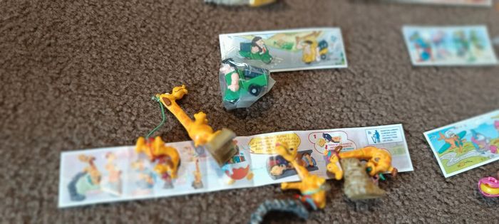 Gros lot kinder et notice mode d'emploi ferrero - photo numéro 3