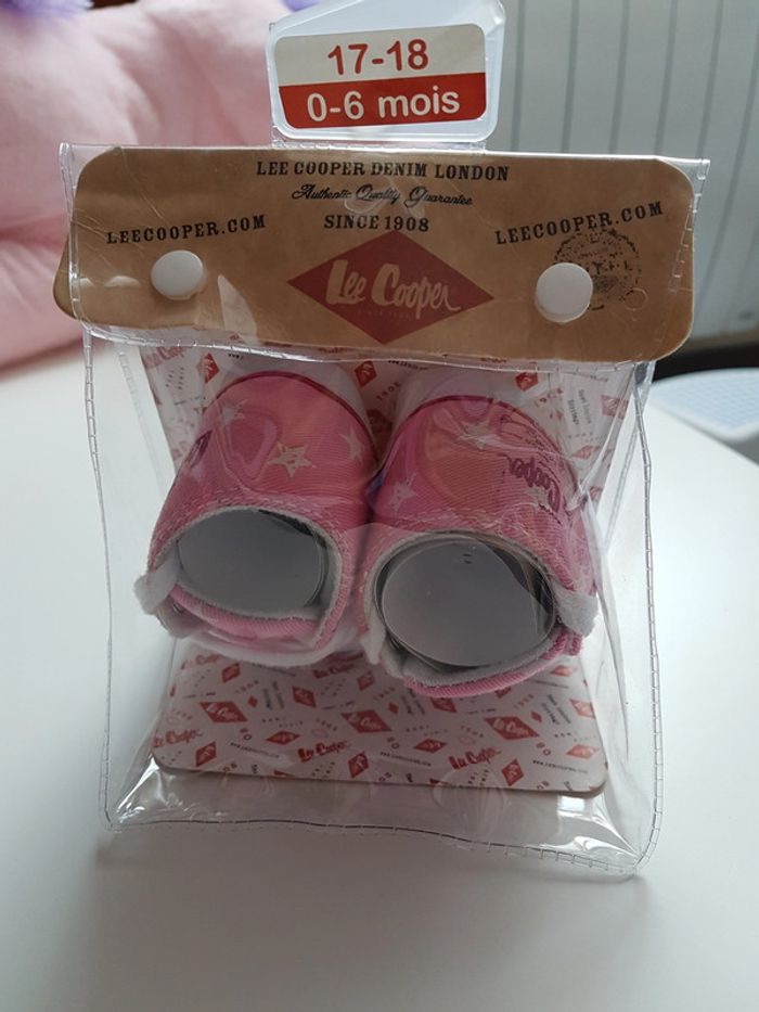 chaussures 0-6 mois lee cooper