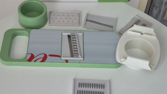 Mandoline coupe-légumes multifonction - photo numéro 3