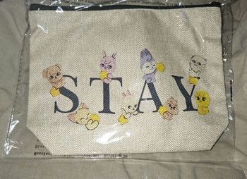 Trousse de toilette stay skzoo straykids 