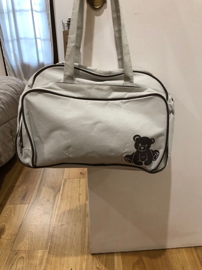 Sac à langer en bon état Parents - photo numéro 2