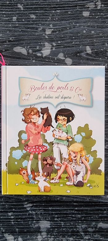 Livre boules de poils et compagnie
