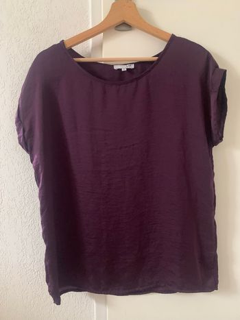 Haut satiné violet