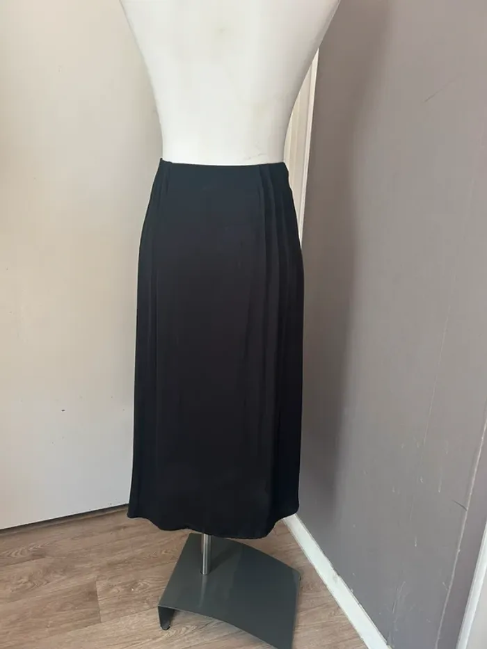 Monoprix, jupe longue noire satinée légère, fluide, taille - photo numéro 5