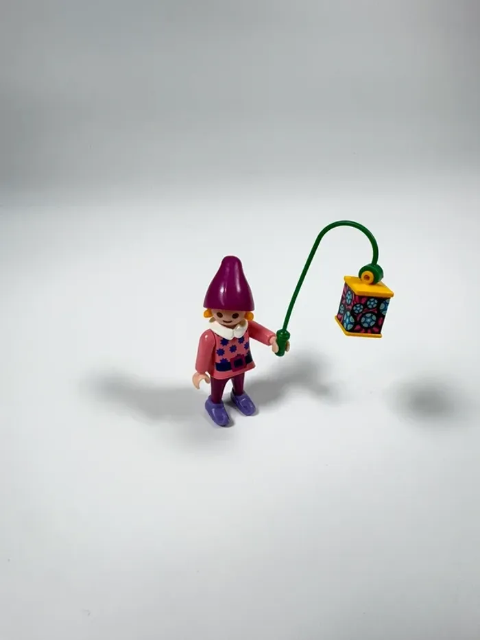 Playmobil Lutin avec cadeau rose - photo numéro 3