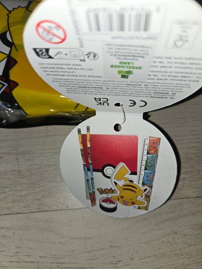 Trousse pokemon remplie neuve - photo numéro 2
