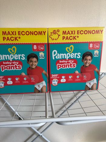 2 carton de couches Pampers taille 8