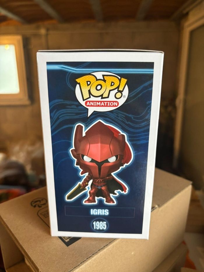 Funko Pop Solo Leveling Igris Metallic Chase 1985 - photo numéro 4