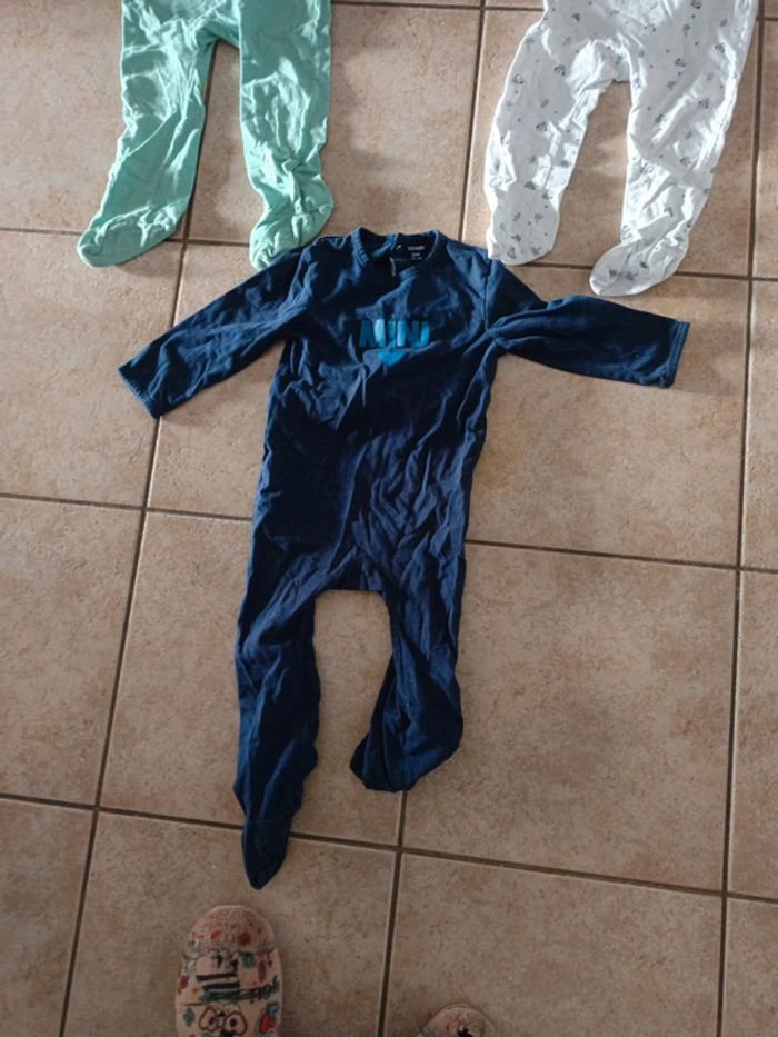 Lot 3 pyjamas 24 mois - photo numéro 4