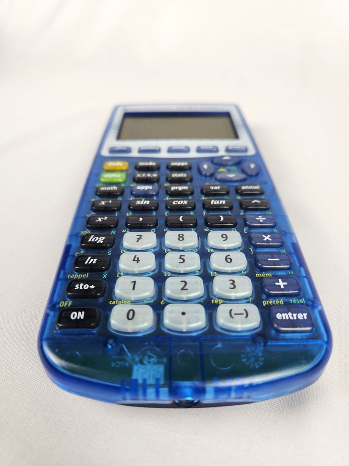 Calculatrice Texas Instruments TI-83 Plus Bleue - Très Bon État - photo numéro 2