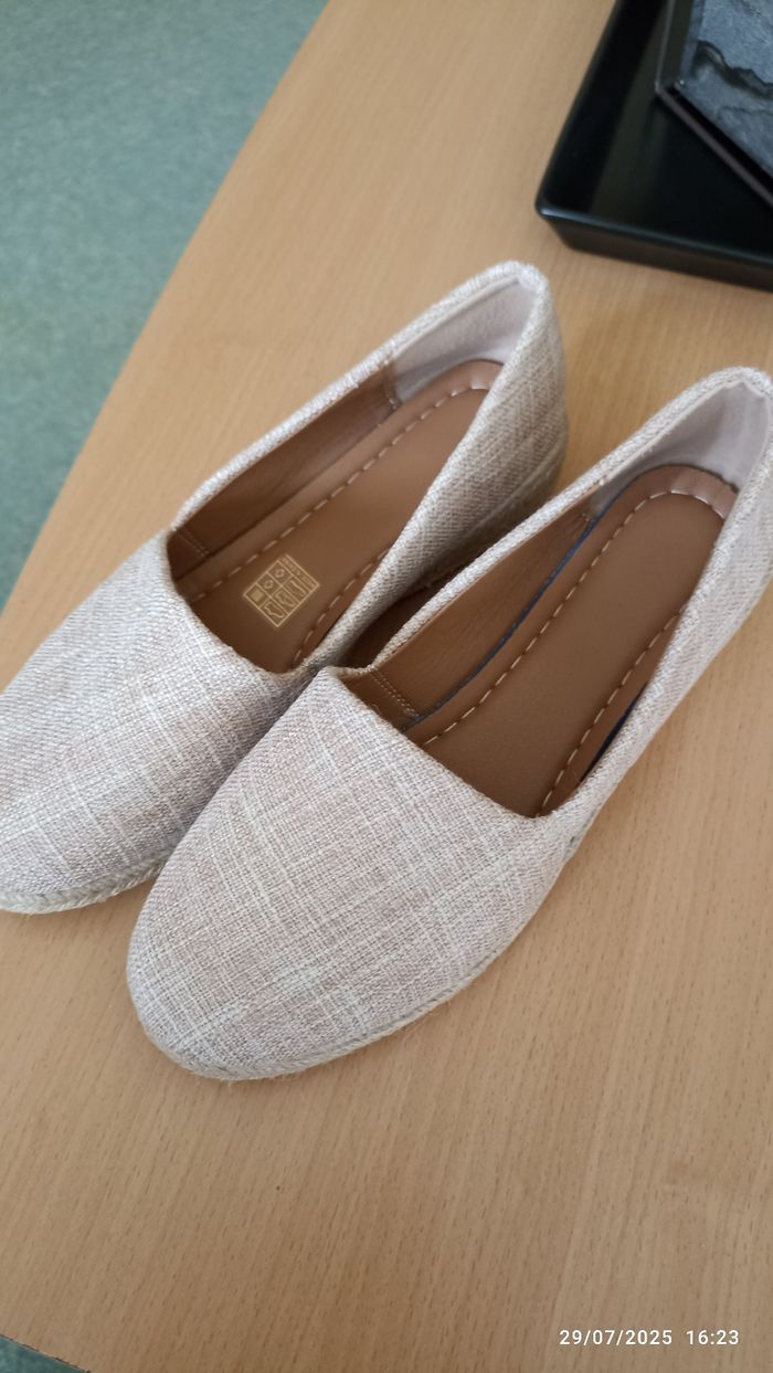 Chaussure femme talon compensé 38 NEUVE - photo numéro 2