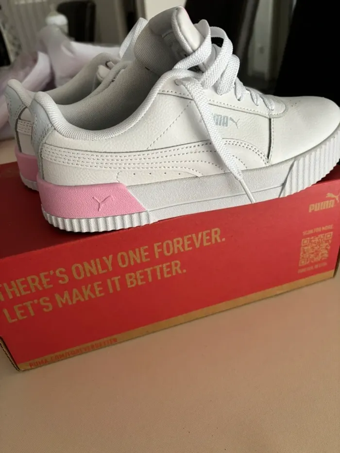 Chaussures sport PUMA Carina