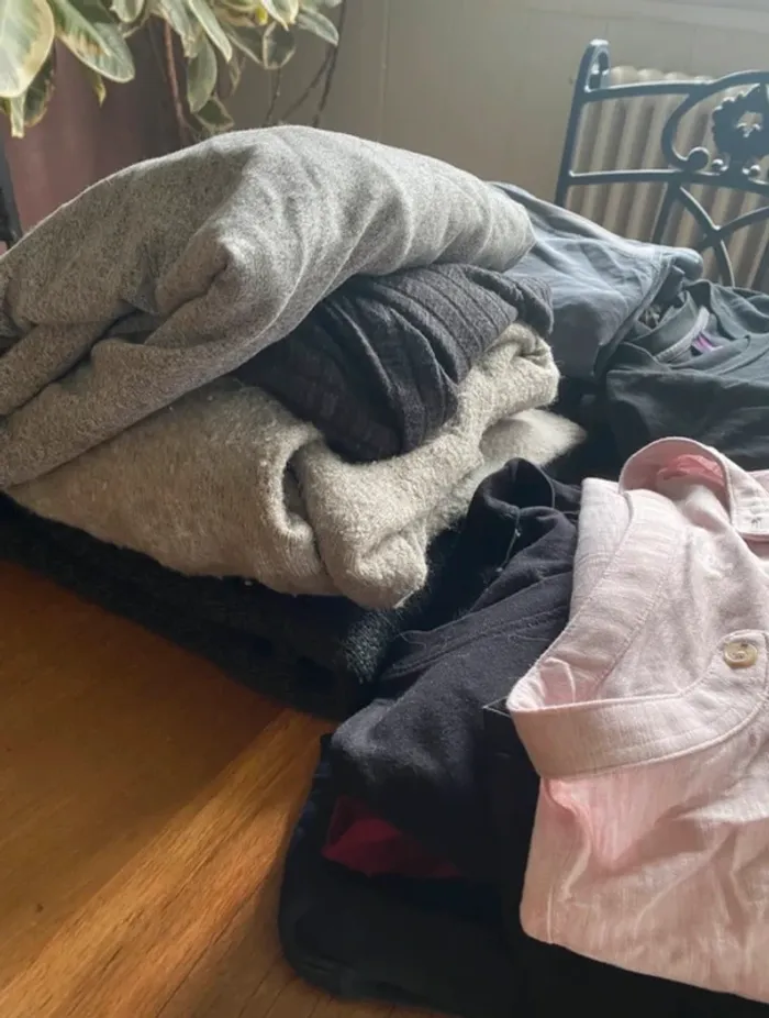 Lot vêtements divers revendeur - photo numéro 4