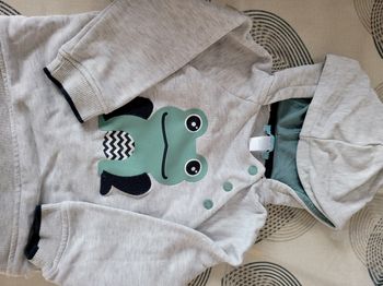 Sweat à capuche okaidi 12 mois
