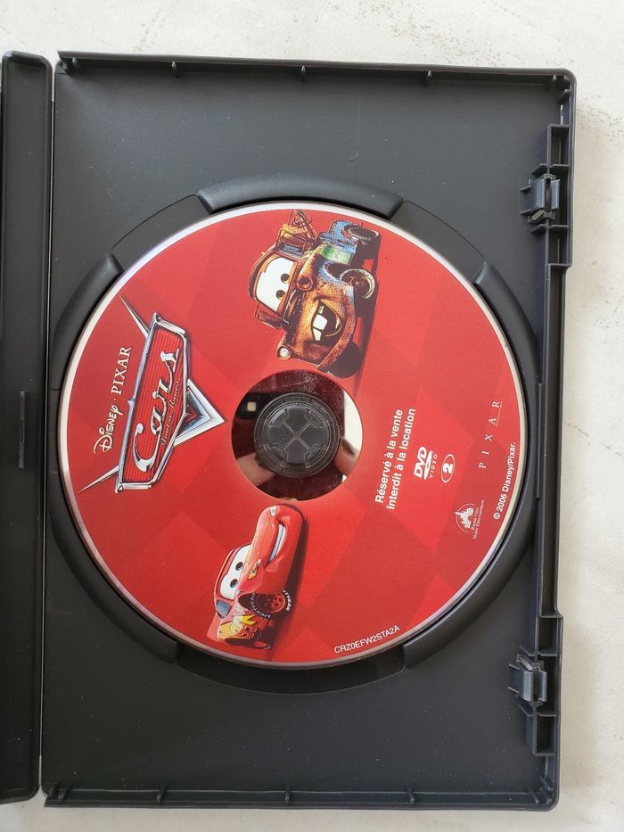 DVD Cars Disney Pixar - photo numéro 2
