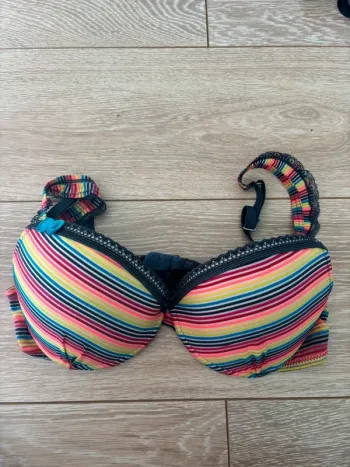 soutien gorge undiz arc en ciel avec rembourrage taille 90C