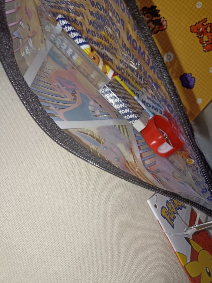 Lot papeterie pokemon - photo numéro 2