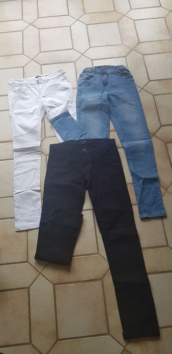 Lot 3 jeans