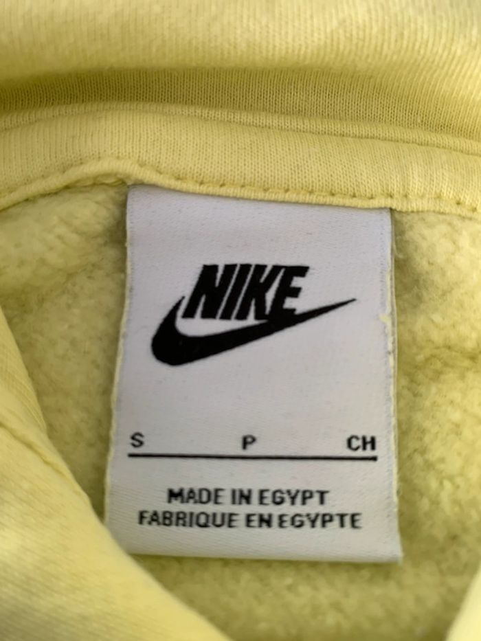 Sweat à capuche Nike taille S en parfait état - photo numéro 3