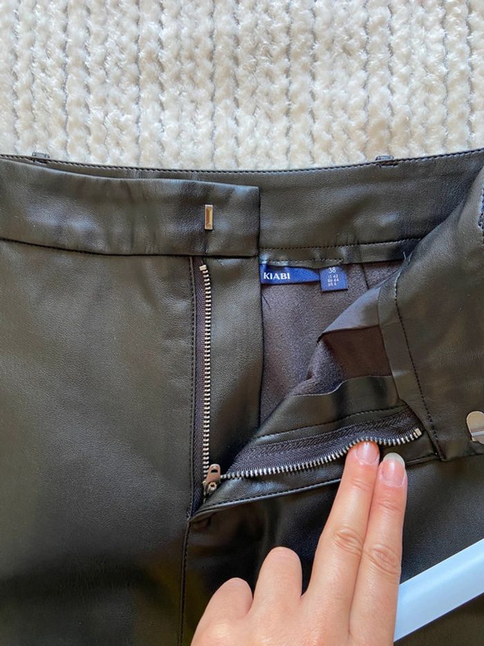 Jupe simili cuir / Taille 38 - photo numéro 4