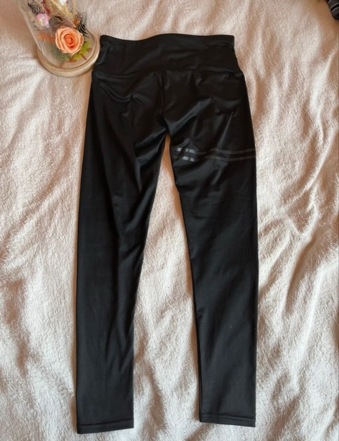 Legging de sport noir taille M en très bon état - photo numéro 3