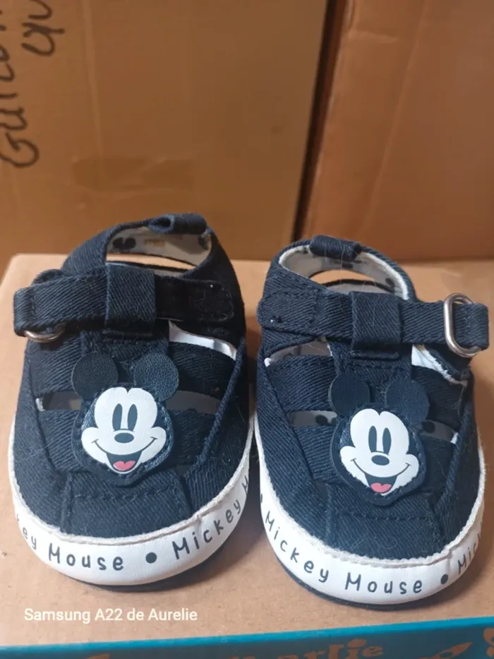 Chaussures nouveau né T17