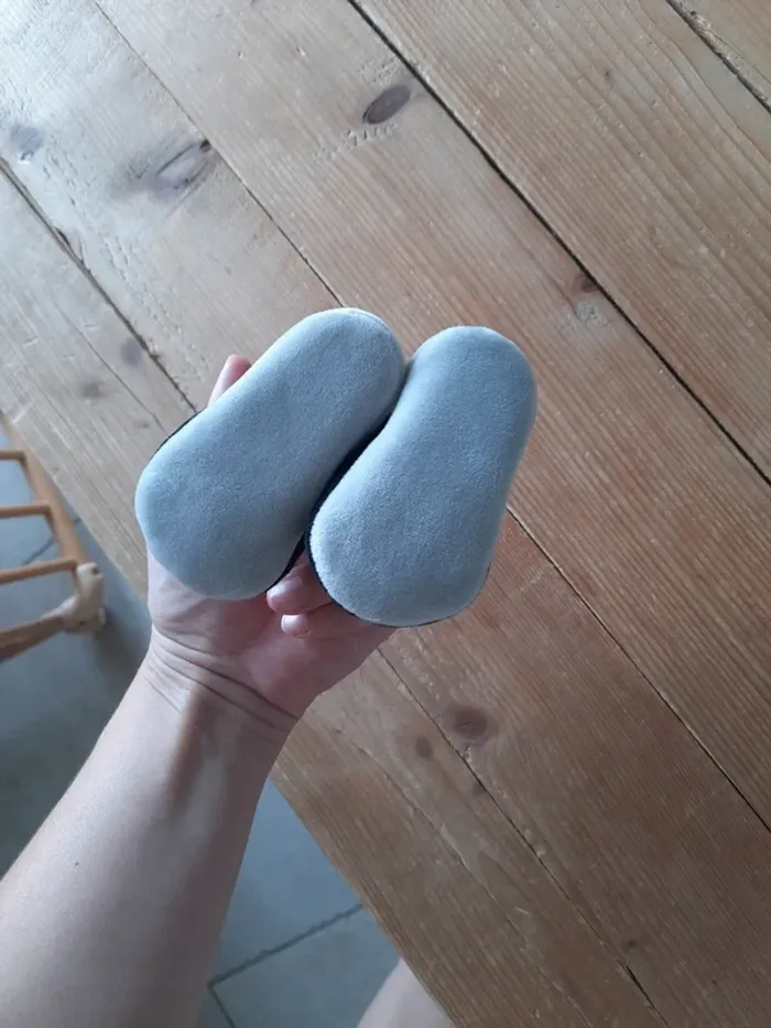 Chaussons Mickey - photo numéro 3