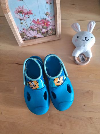 Chaussures pour la plage taille 30/33 très bon état
