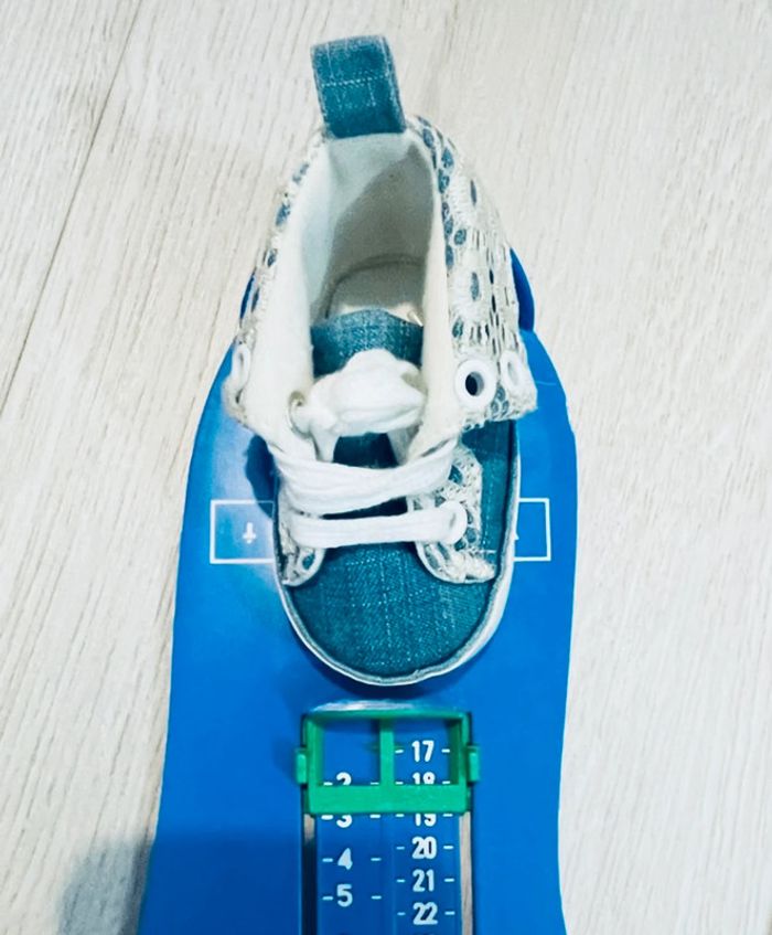 0/3 mois - baskets bleu jeans et dentelles - photo numéro 5