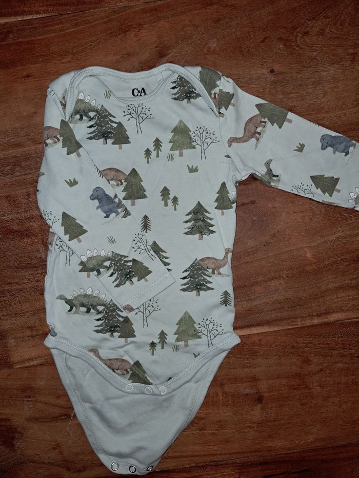 Lot 5 bodies 12-18 mois - photo numéro 4