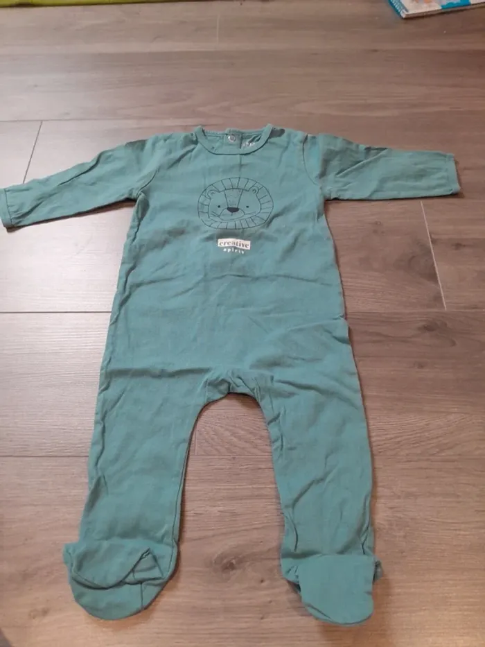 Lot 4 pyjamas / grenouillère  12 mois - photo numéro 3