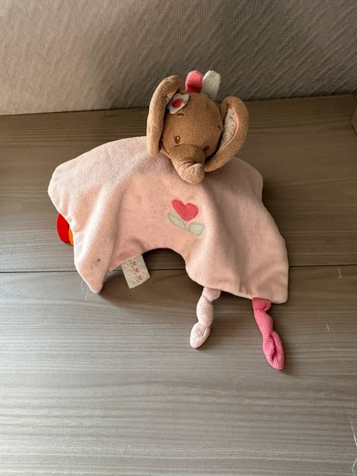 doudou éléphant plat rose Nattou  collection charlotte et Rose