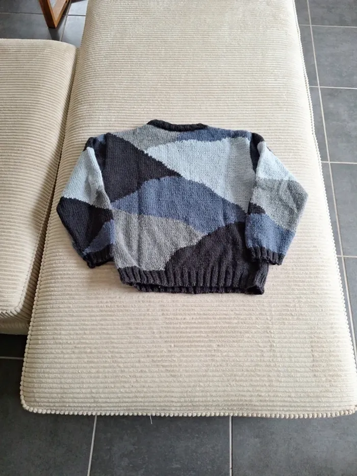 Pull en laine fait main - photo numéro 5