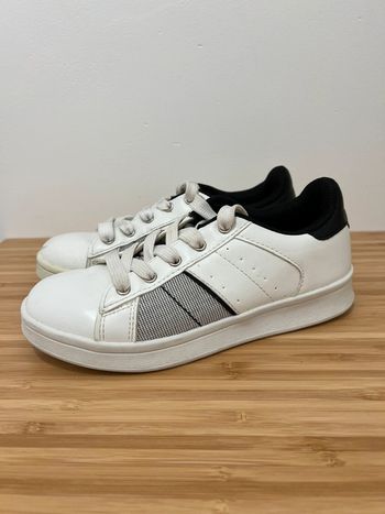 Baskets blanches 33