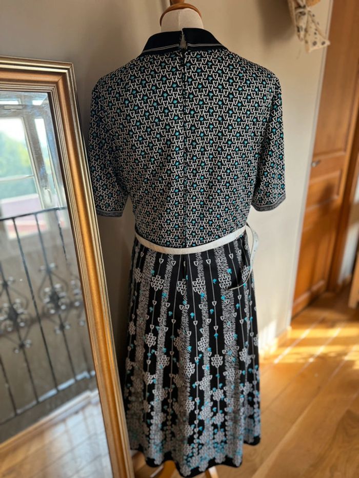 Robe Cintrée Bleu Marine avec Motifs Blancs et Ceinture Vintage Années 80 - photo numéro 4