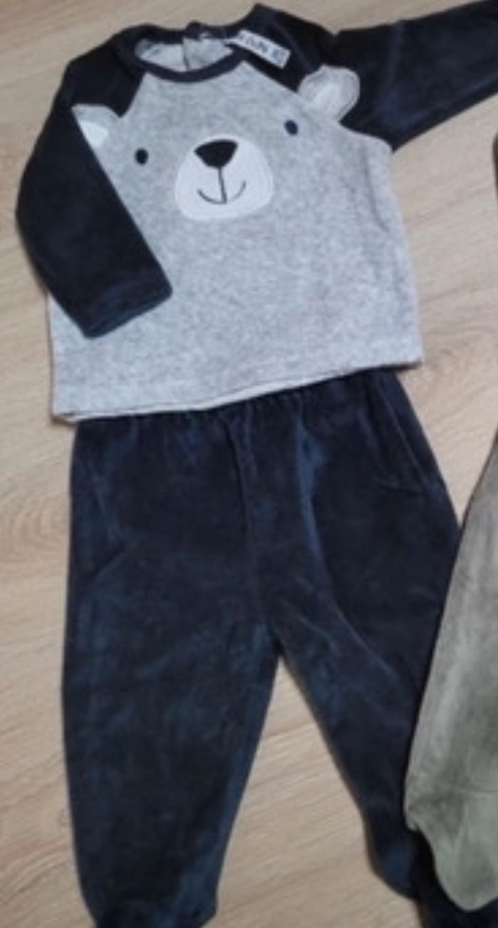 Pyjama en lot - photo numéro 2