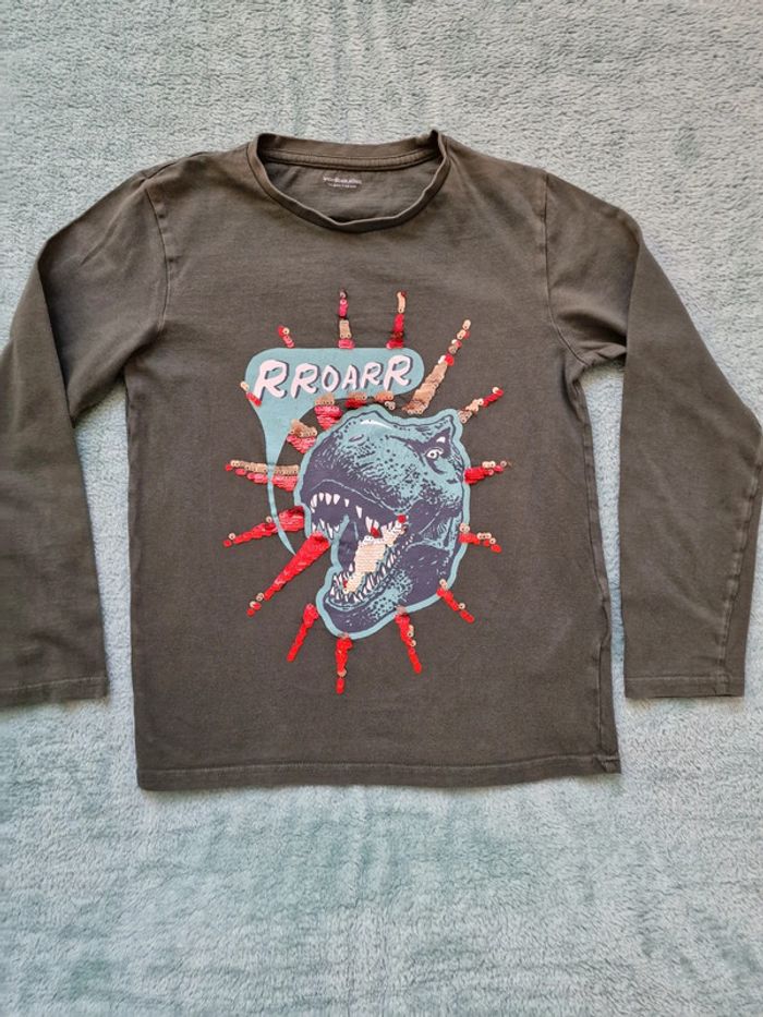 Tres beau tee-shirt 10 ans