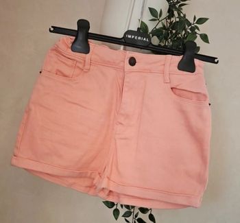 Short fille