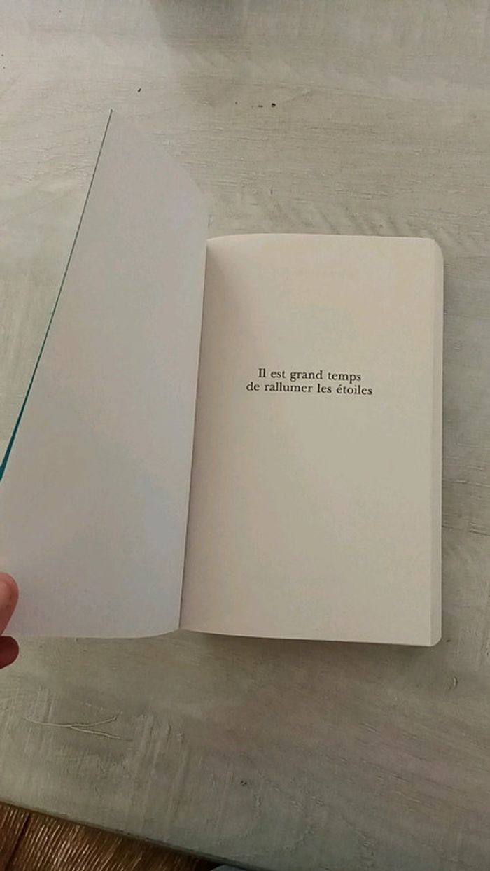 Il est grand temps de rallumer les étoiles - photo numéro 5