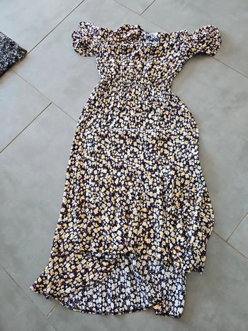 Robe a pois doree