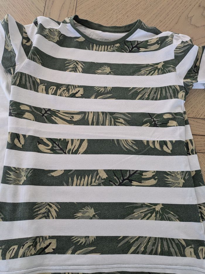 Lot tee shirts - photo numéro 3