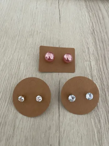 Lot de paires de boucles d’oreilles neuves