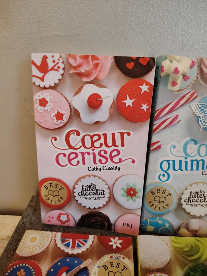 Lot livres les filles au chocolat tbe - photo numéro 3