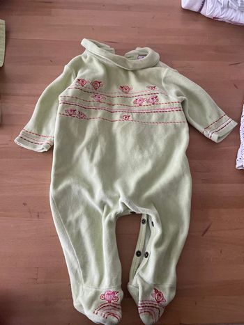 Pyjama velour vert fleuris 3 mois