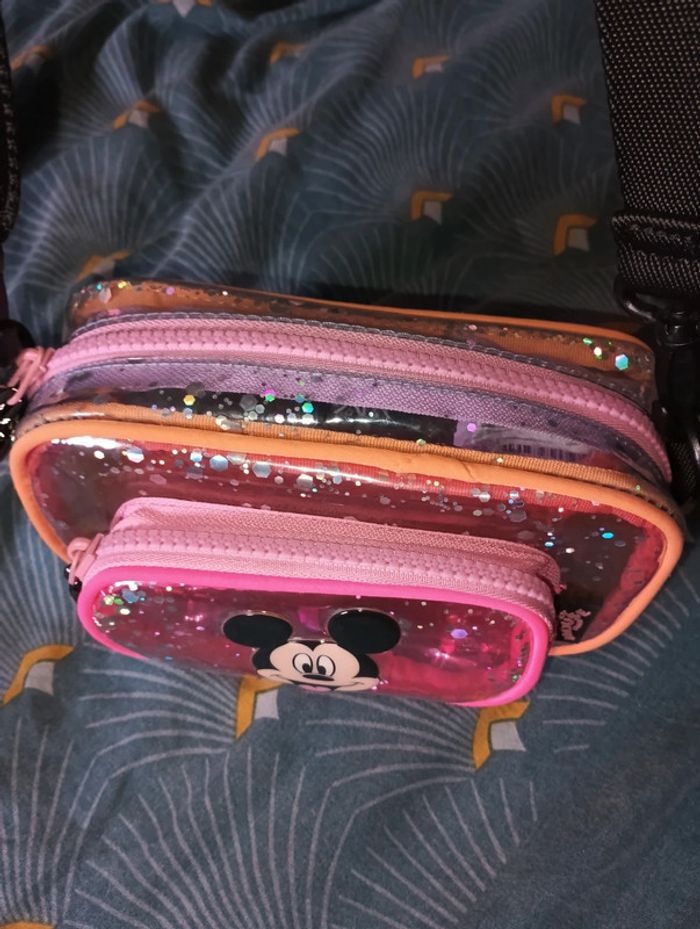 Magnifique sac bandoulière Disney Mickey marque Zara - photo numéro 2