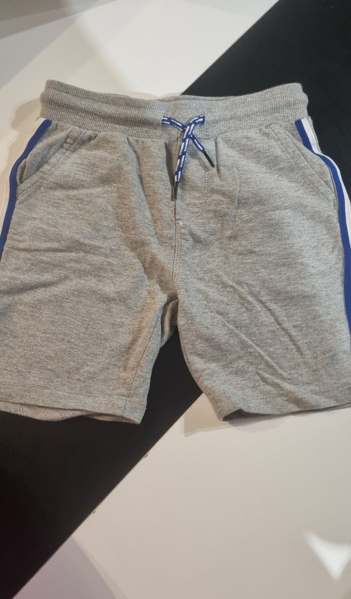 Lot short 5 ans - photo numéro 3